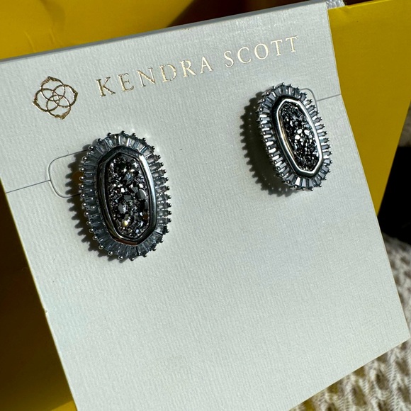 Kendra Scott Baguette Ellie Earrings - Picture 5 of 5
